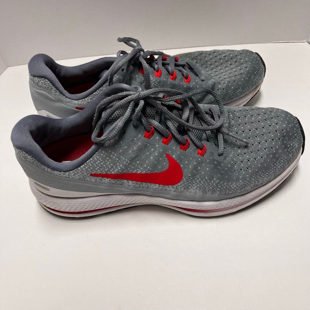 Nike Zoom Vomero 13 Men’s 9 Gray Red Running Shoes AO3181-064 Cushion Sneaker - Picture 3 of 10